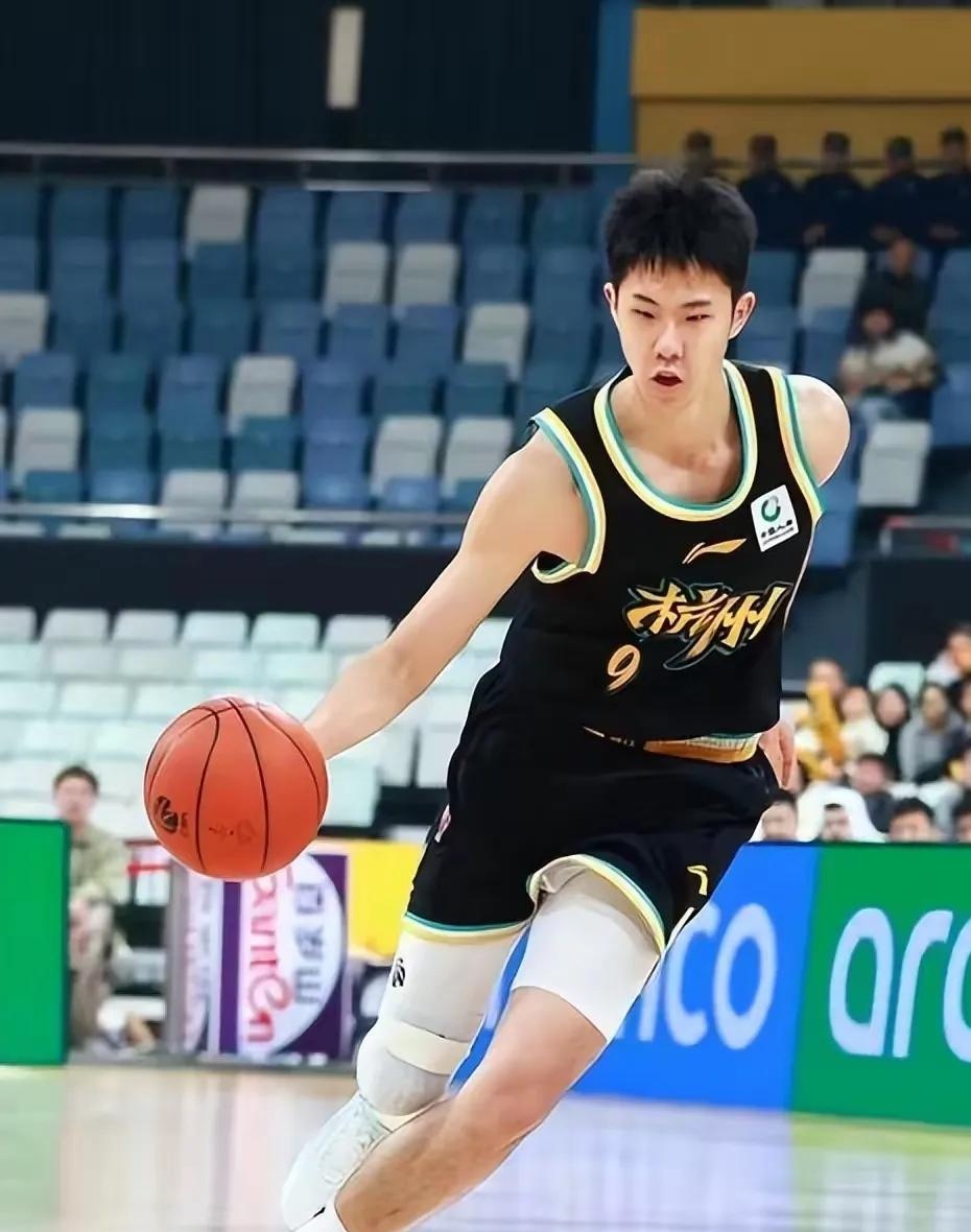 满冠网页版 -包含葡超赛程吃紧，广厦男篮国际比赛日止住颓势，球迷炸锅，医务组通报恢复的词条