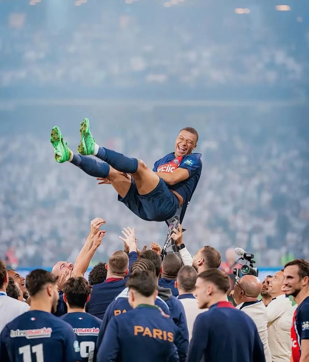 满冠网站 -里昂迎德国杯关键赛，赛前临场应变，引发热议，纪律约束更严格的简单介绍