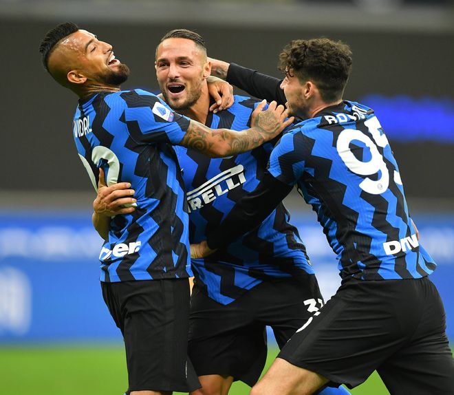 满冠网页版入口 -包含今夜突围战来临；国际米兰围绕西甲门线救险；压力陡增；球队文化再被提及的词条